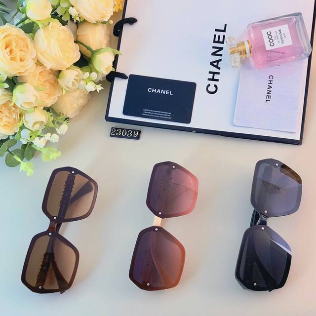 Chanel韩版时尚字母开车太阳镜女款潮复古大脸防紫外线粗边墨镜黑色